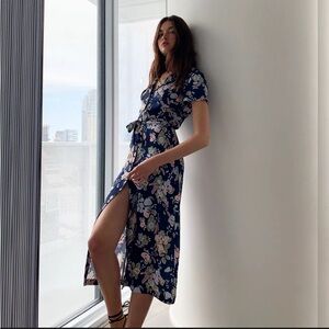 Aritzia Wilfred Shirt Dress (Navy Floral)